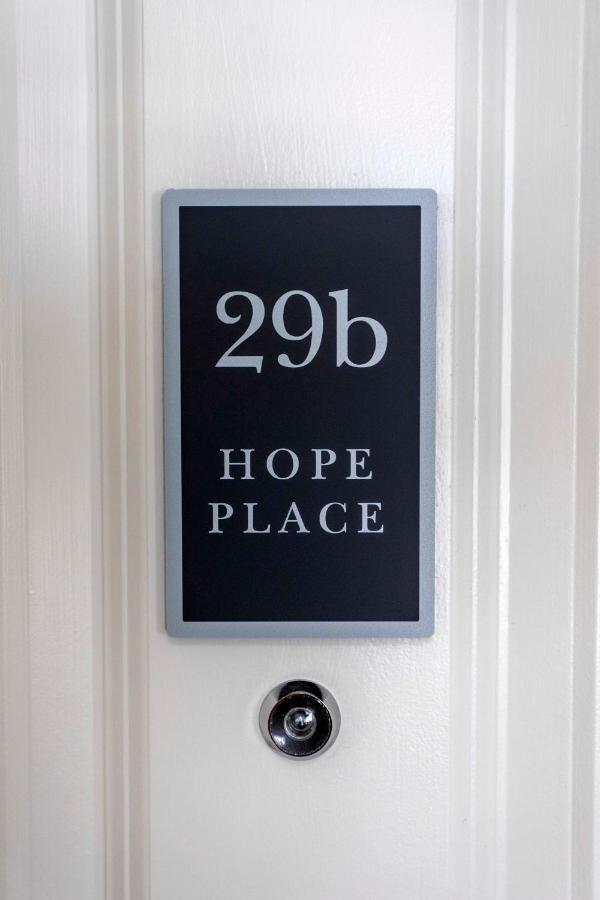 Beautiful, Modern Apartment In Hope Place Bath, 1 Bedroom Luxury City Centre Apartment With Beautiful City Views, A Stones Throw From The Royal Crescent In Бат Екстериор снимка